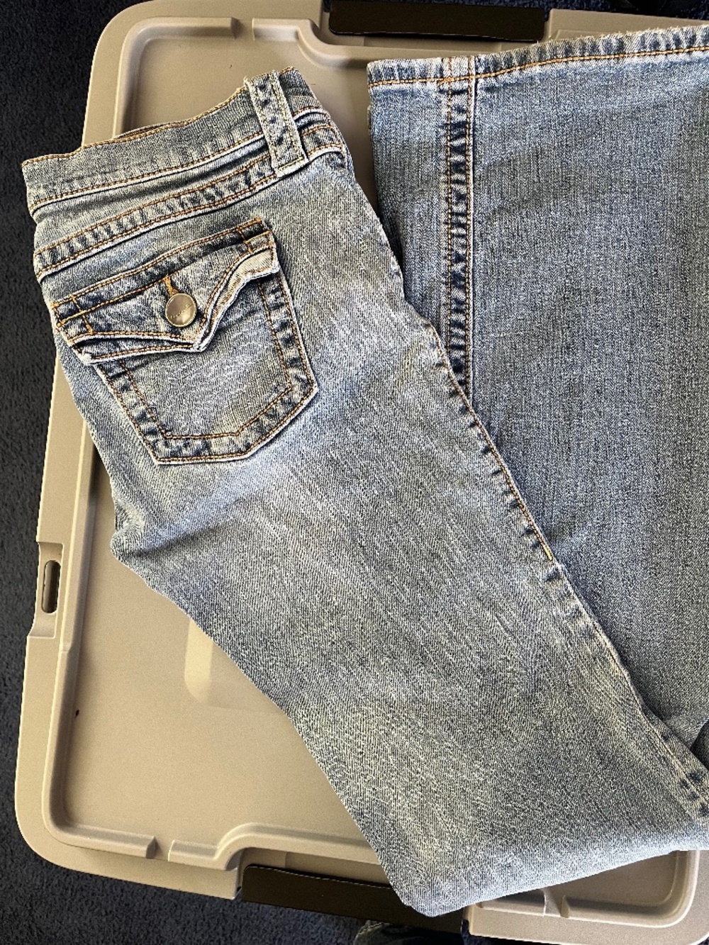 Womens Vintage Victoria Secret Boot cut jeans!! Size 2!!